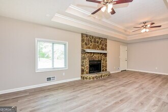 3005 Ashly Woods Ct in Snellville, GA - Foto de edificio - Building Photo