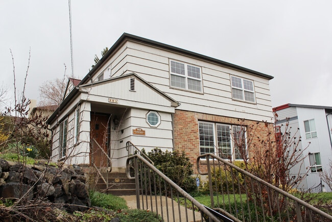 property at 905 NE C St