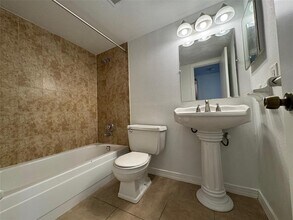 1000 W Par St in Orlando, FL - Building Photo - Building Photo