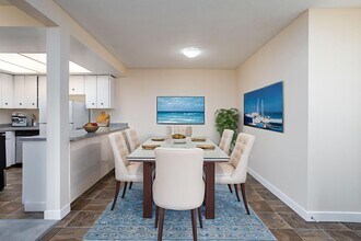 Westborough Court in Edmonton, AB - Building Photo - Building Photo