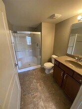 8122 Welsh Dr in Lake St. Louis, MO - Foto de edificio - Building Photo
