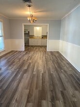 2033 Marguerite St in Opelousas, LA - Building Photo - Building Photo