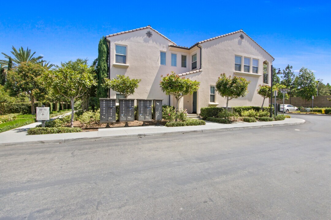 51 Zen Gdn in Irvine, CA - Building Photo