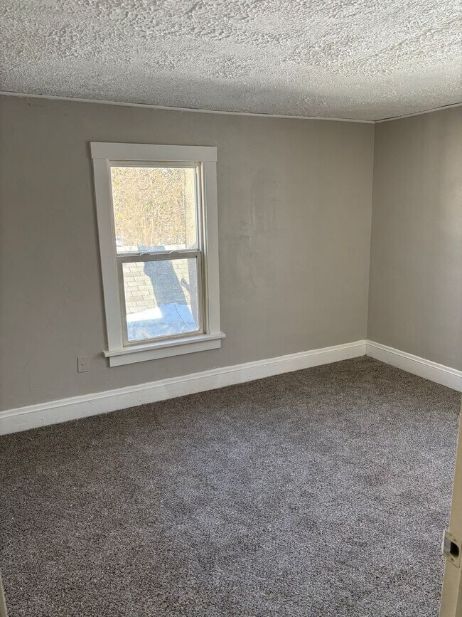 835 Carlysle St in Akron, OH - Building Photo - Building Photo