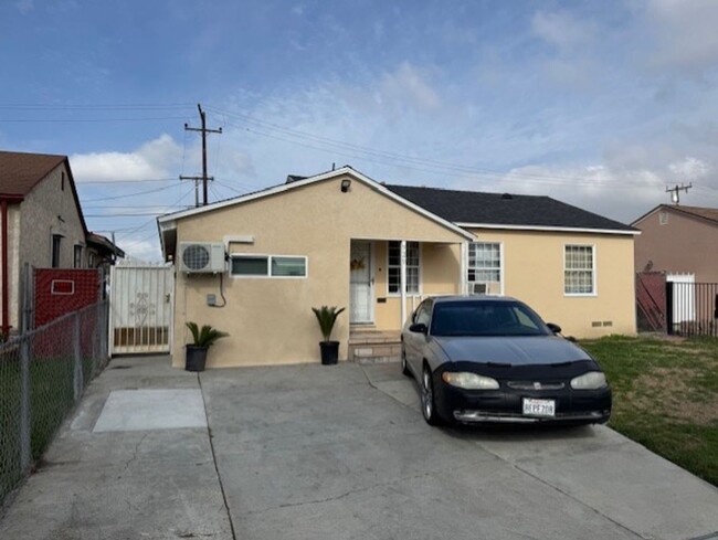 931 S Tajauta Ave in Compton, CA - Building Photo - Building Photo