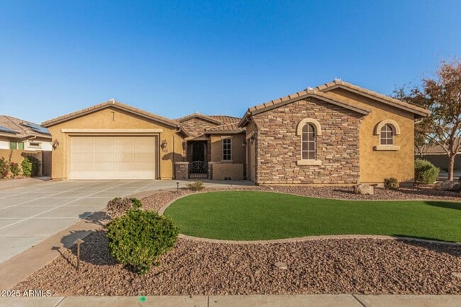 property at 4721 E Aldea Rd