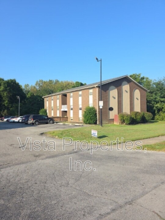 4119 Glen Hill Manor Dr in Louisville, KY - Foto de edificio