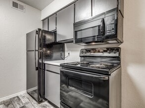 23 East Apartments in Tulsa, OK - Building Photo - Building Photo