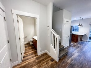 1069-1071 Big Fir Pl S in Salem, OR - Foto de edificio - Building Photo