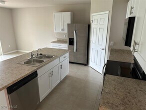 3415-3410 10th St SW in Lehigh Acres, FL - Building Photo - Building Photo