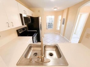 861 Summit Lake Dr in West Palm Beach, FL - Building Photo - Building Photo