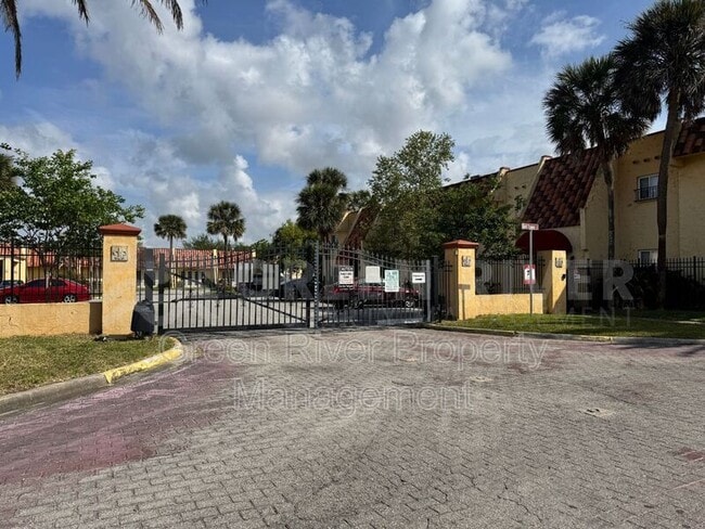 property at 3917 Corrida Ct