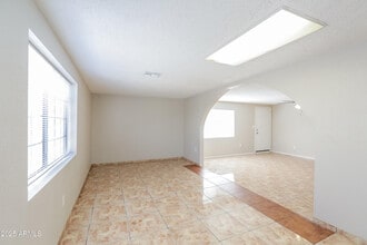 5802 W Berkeley Rd in Phoenix, AZ - Building Photo - Building Photo