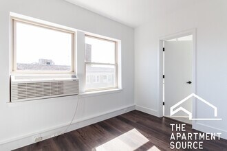1555 W Hollywood Ave in Chicago, IL - Building Photo - Building Photo