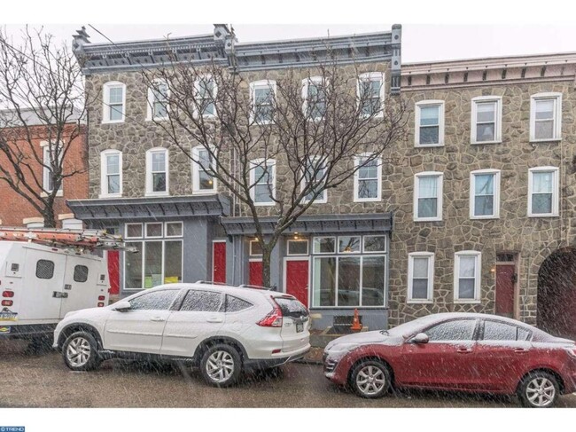 3511 Conrad St, Unit B in Philadelphia, PA - Building Photo - Building Photo