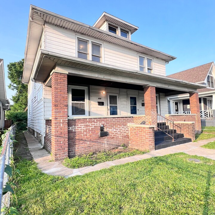 609 W 30th St in Indianapolis, IN - Building Photo