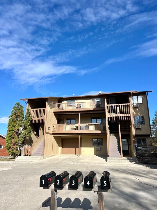 219 14th Ave S, Unit 1 in Great Falls, MT - Foto de edificio