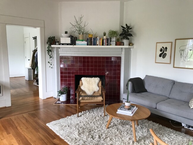 2407 SE Division St, Unit 2407 in Portland, OR - Foto de edificio - Building Photo