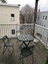 83 Beacon St in Somerville, MA - Foto de edificio - Building Photo
