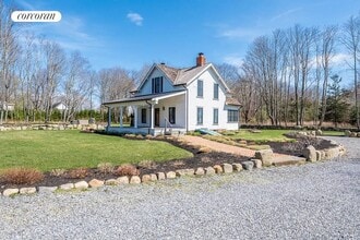 19000 Main Rd in Mattituck, NY - Foto de edificio - Building Photo