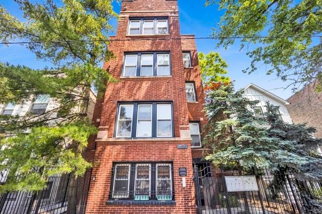 property at 3226 W Potomac Ave