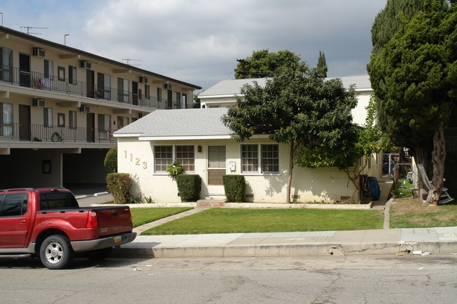 1123 E Palmer Ave in Glendale, CA - Building Photo - Building Photo