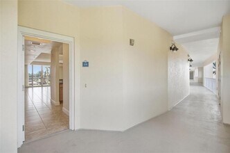 102 Yacht Harbor Dr in Palm Coast, FL - Foto de edificio - Building Photo