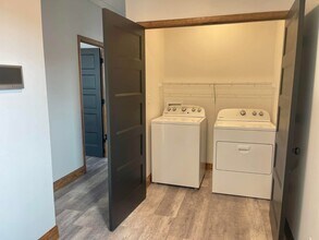 902 9th St in Tell City, IN - Building Photo - Building Photo