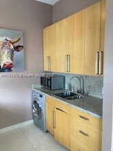 2421 Lake Pancoast Dr in Miami Beach, FL - Building Photo - Building Photo