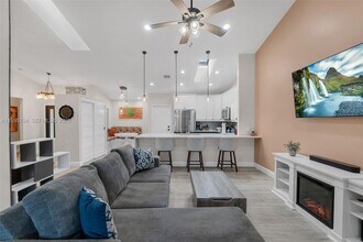 4220 Grove Park Ln in Boynton Beach, FL - Building Photo - Building Photo