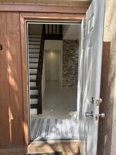 11543 SW 109th Rd, Unit B in Miami, FL - Foto de edificio - Building Photo