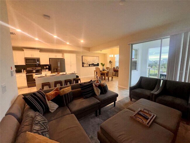 3150 Paradox Cir in Kissimmee, FL - Building Photo - Building Photo