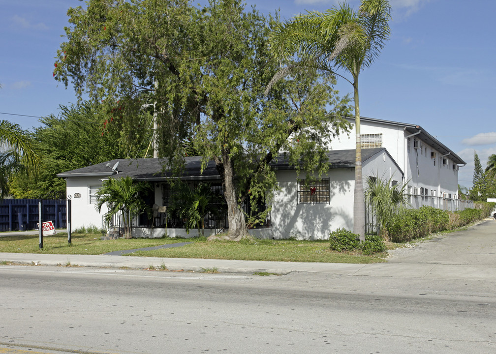 65 NW 8th St in Homestead, FL - Building Photo