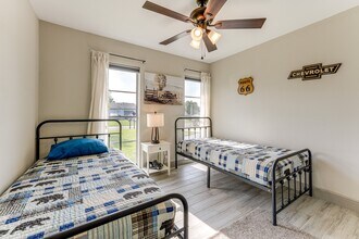 128 Loredo Ln in Kissimmee, FL - Building Photo - Building Photo