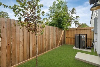 717 Janisch Rd in Houston, TX - Building Photo - Building Photo