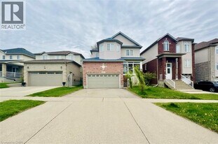 40 Lena Crescent in Cambridge, ON - Building Photo