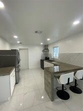 2430 Pierce St in Hollywood, FL - Building Photo - Building Photo