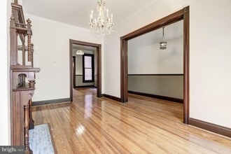 1224 N Calvert St in Baltimore, MD - Building Photo - Building Photo