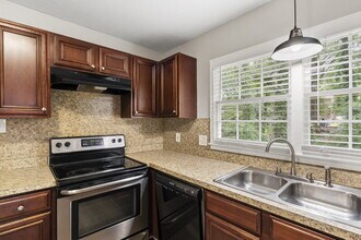 10577 Thrasher Rd in Jonesboro, GA - Building Photo - Building Photo