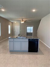 214 Bent Creek Dr in Hutto, TX - Building Photo - Building Photo