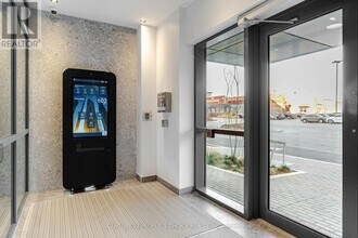 509 Dundas St W in Oakville, ON - Building Photo - Building Photo