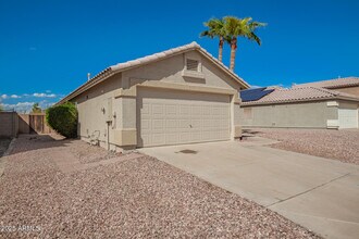 11016 W Lane Ave in Glendale, AZ - Building Photo - Building Photo