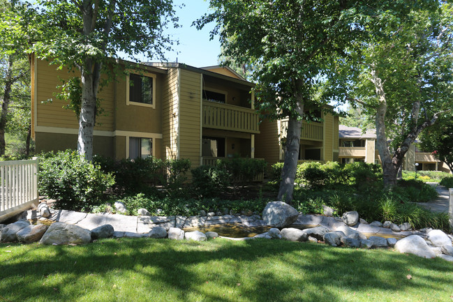 River Oaks Apartments in Lake Forest, CA - Building Photo - Building Photo