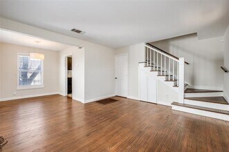 306 N Montreal Ave in Dallas, TX - Building Photo - Building Photo