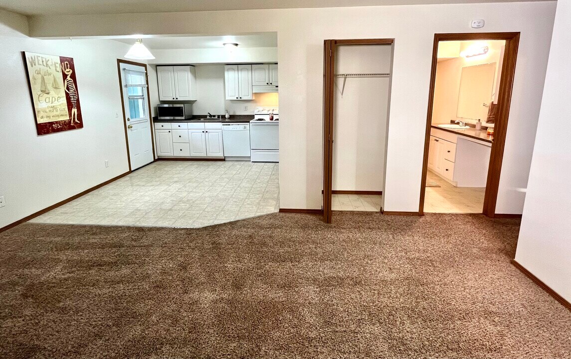 4568 Furzee Rd in Clayton, WA - Building Photo