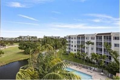 3600 Oaks Clubhouse Dr