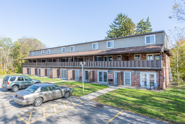 Brookside Village in Wadsworth, OH - Building Photo - Building Photo