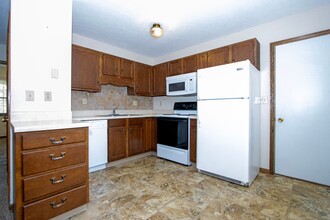 1388 Secrest Rd in Wooster, OH - Building Photo - Building Photo