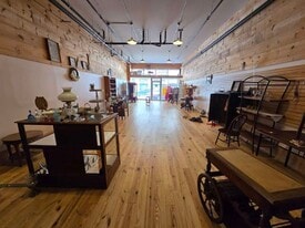 286 E Main St in Batesville, AR - Building Photo