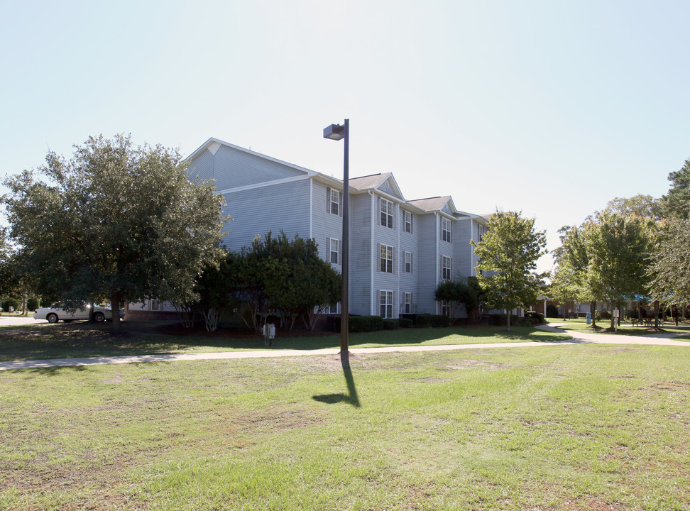 Swansgate Apartments in Myrtle Beach, SC - Building Photo